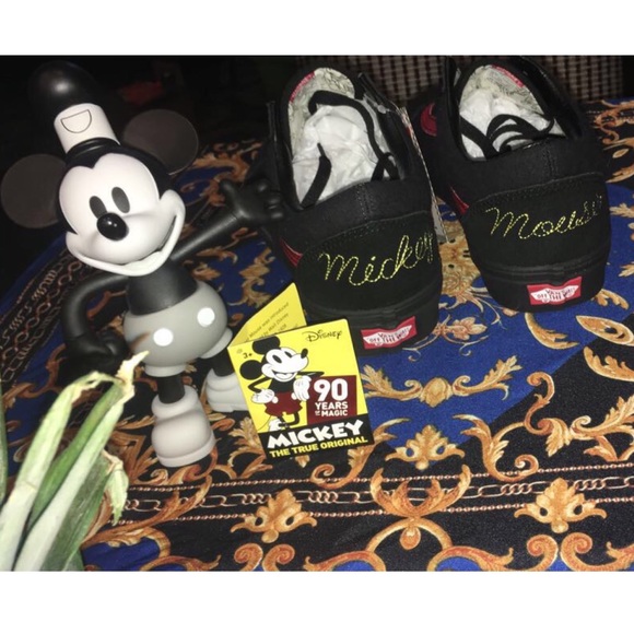 SOLD @100$ Vans X Disney, Old Skools, Mickey Mouse - Picture 4 of 5